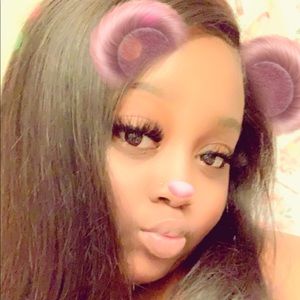 Meet your Posher, Emani